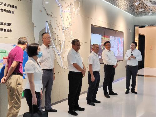 经贸代表团赴海南参加第二届中国国际消费品博览会并开展经贸交流活动